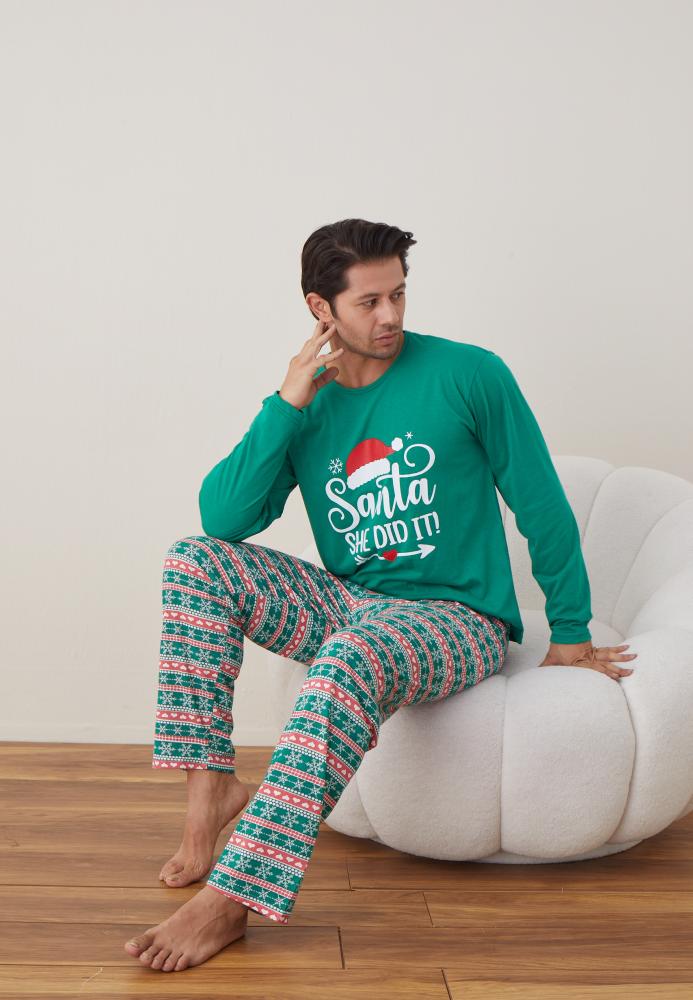 Pijama barbati Craciun "SANTA SHE DID IT" , maneca lunga ,pantaloni lungi,Culoare Verde,Engros